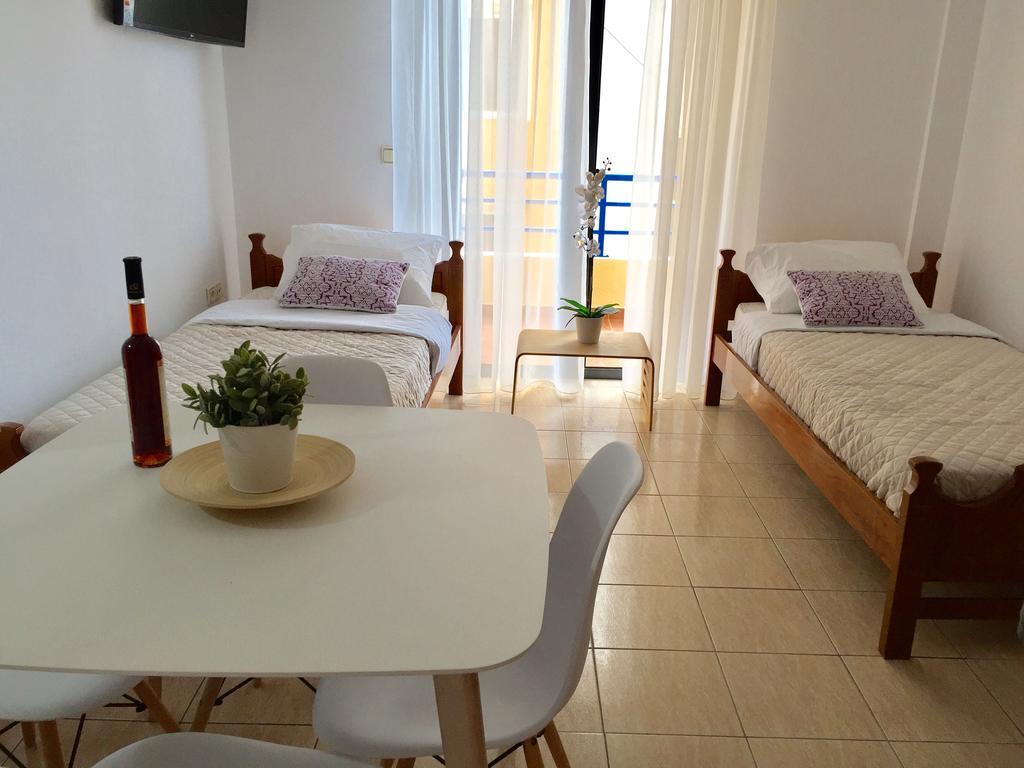 Sea And Sky Apartments Sarande Bagian luar foto