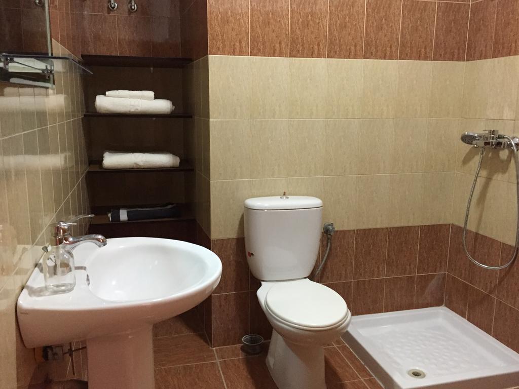 Sea And Sky Apartments Sarande Bagian luar foto