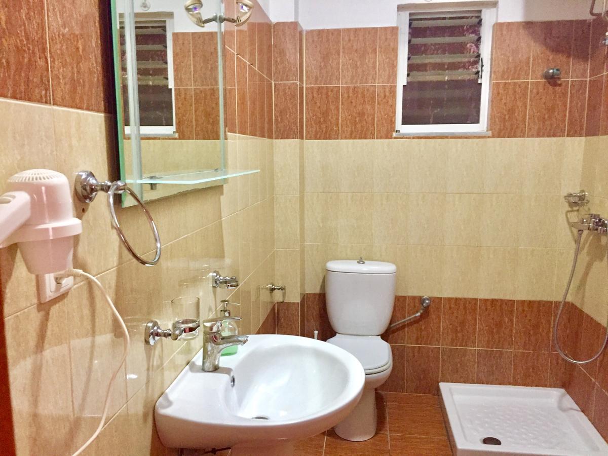 Sea And Sky Apartments Sarande Bagian luar foto